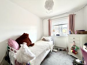 Bedroom - click for photo gallery